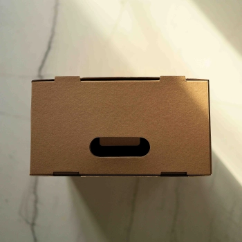 micro-greens-delivery-box